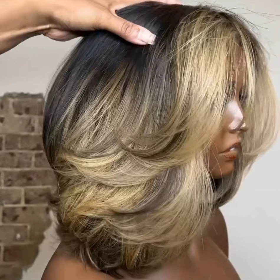 Blonde Highlight Layered Cut Bob 5X5 Lace Closure Wig Body Wave Short Bob Wig Human Hair Colored Highlight Ombre For Black Women